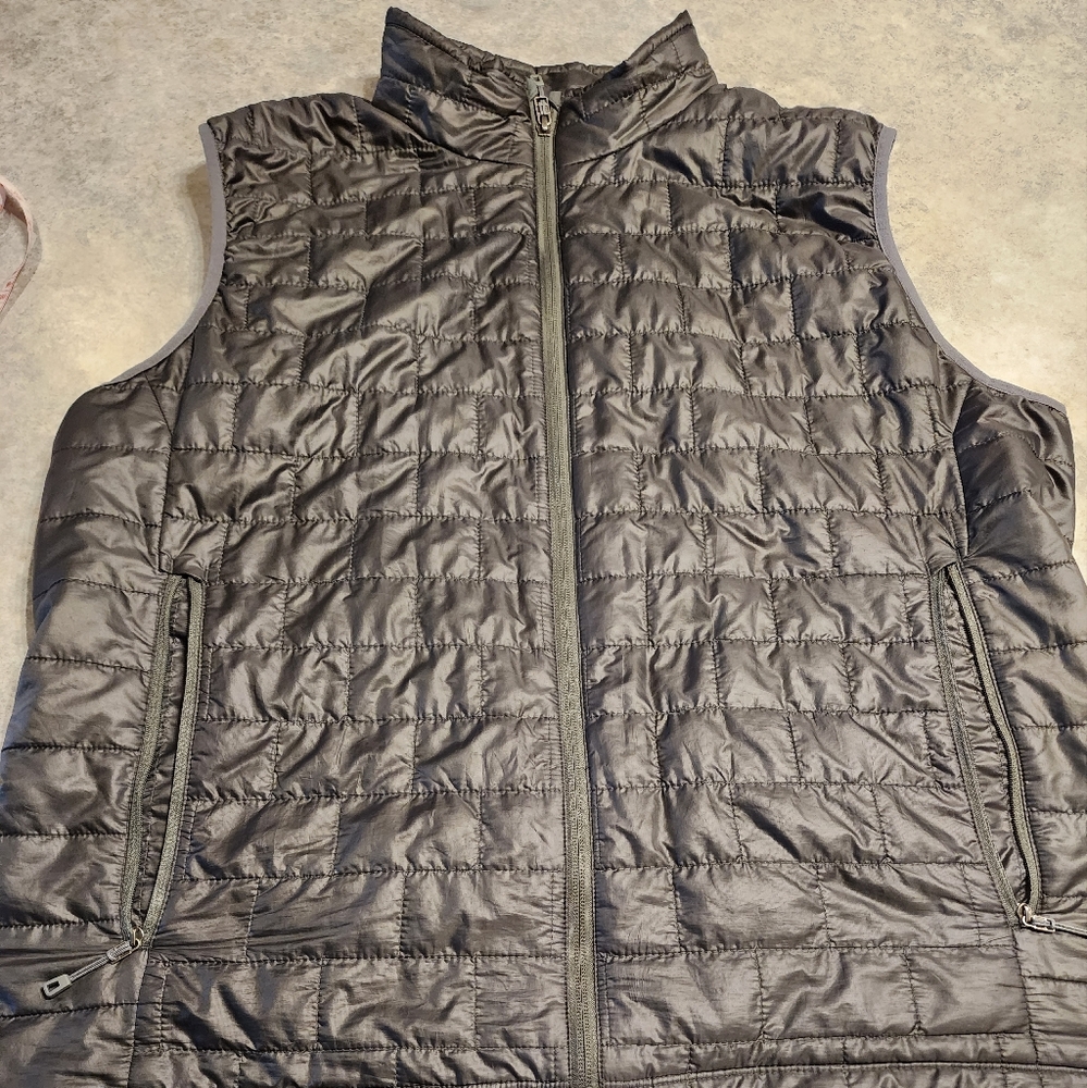 Patagonia Nano Puff Vest in XL